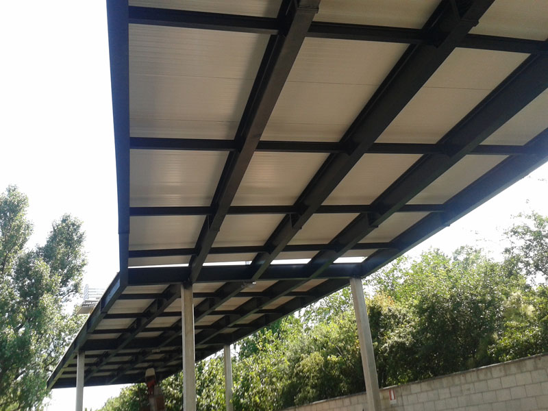 Pensilina di copertura e sostegno pannelli fotovoltaici